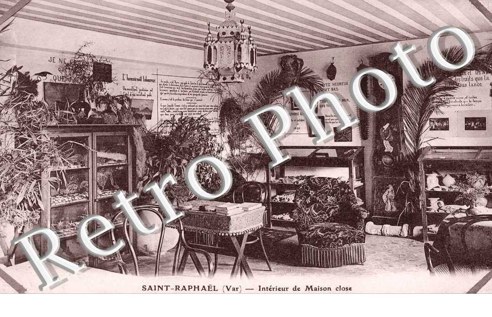 INTERIEUR DE MAISON CLOSE