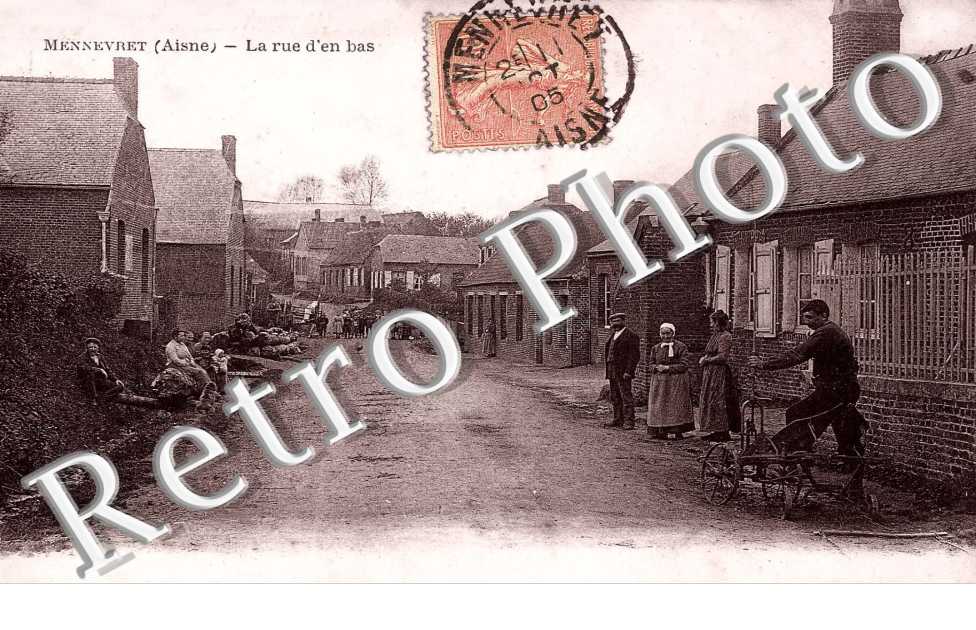 la rue d'en bas