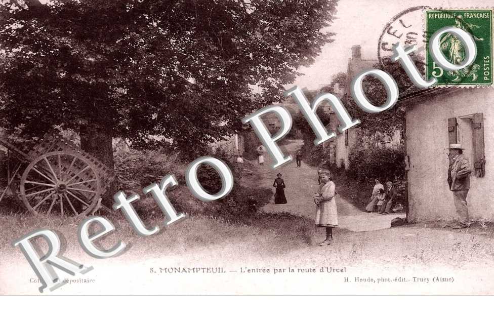 L'Entree par la route d'Urcel