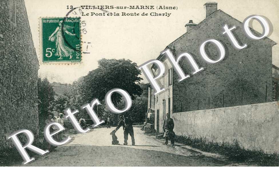 Le pont et la route de Charly