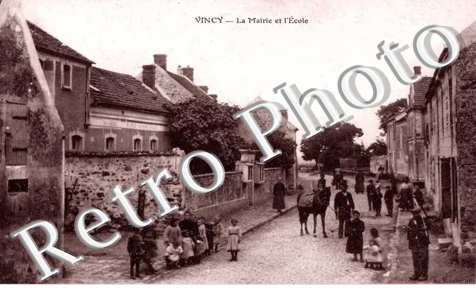 la mairie et les ecoles