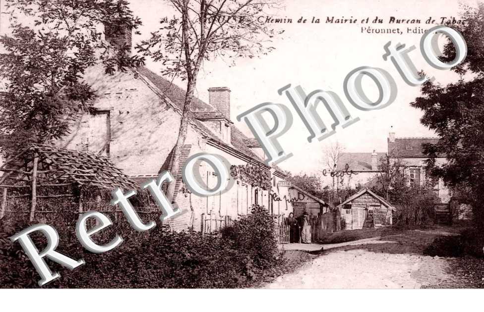 Chemin de la mairie et du bureau de tabacs