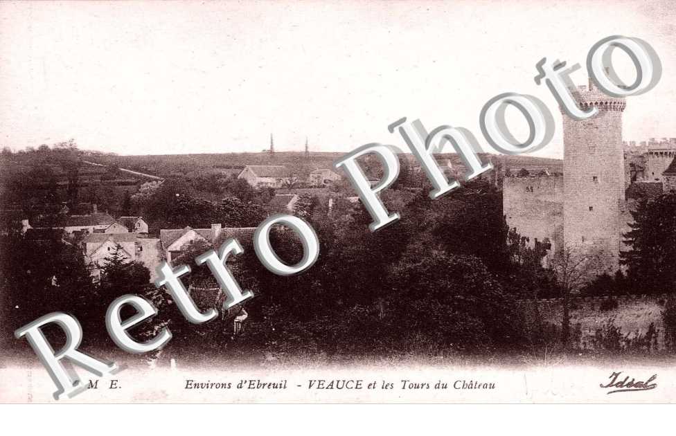 Le Village et les Tours du Chateau