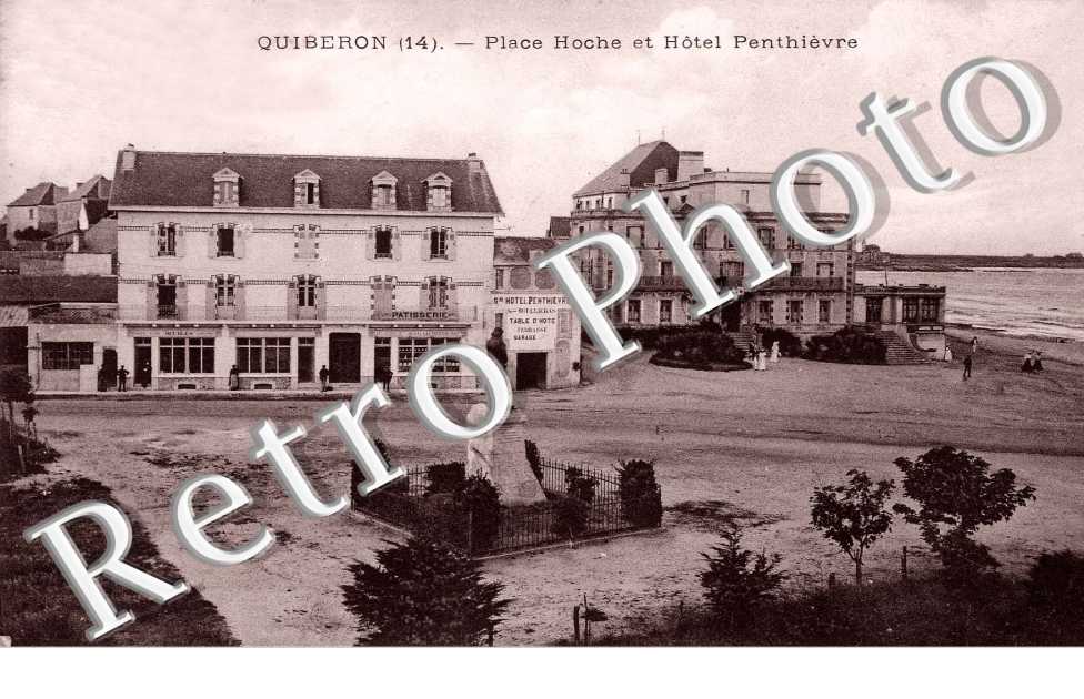 la Place Hoche et hôtel Penthièvre
