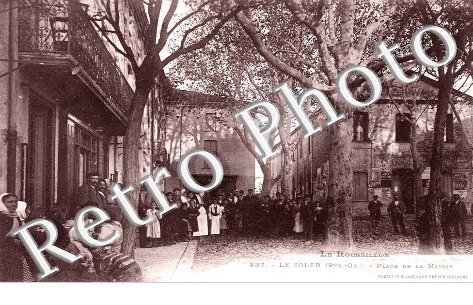 LA PLACE DE LA MAIRIE
