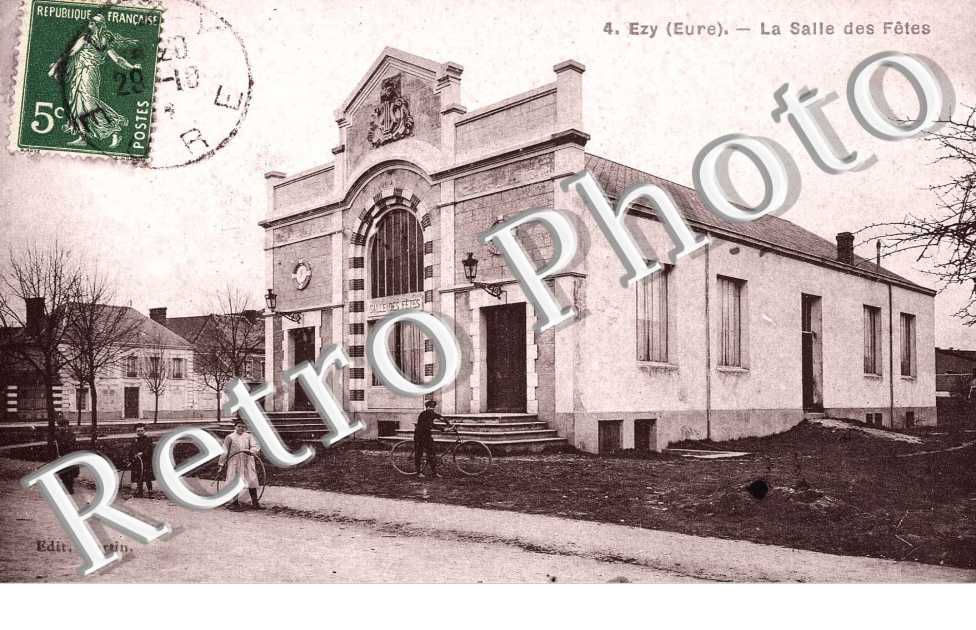 LA SALLE DES FETES