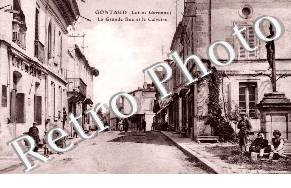 La grande rue et le calvaire