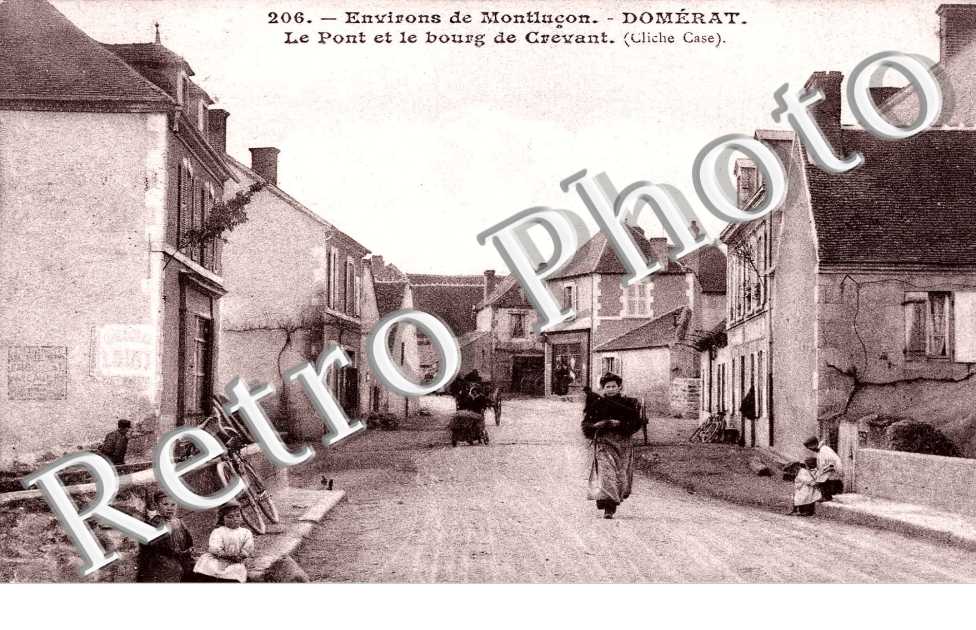 le pont et le bourg de Crevant