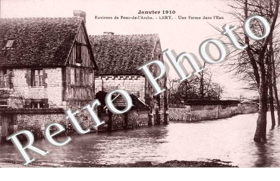 environs de Pont de l'Arche - une ferme dans l'eau