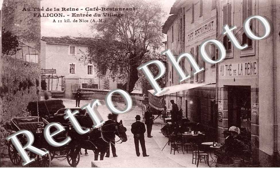 Entree du village    - cafe restaurant J.B. Tordo proprietaire