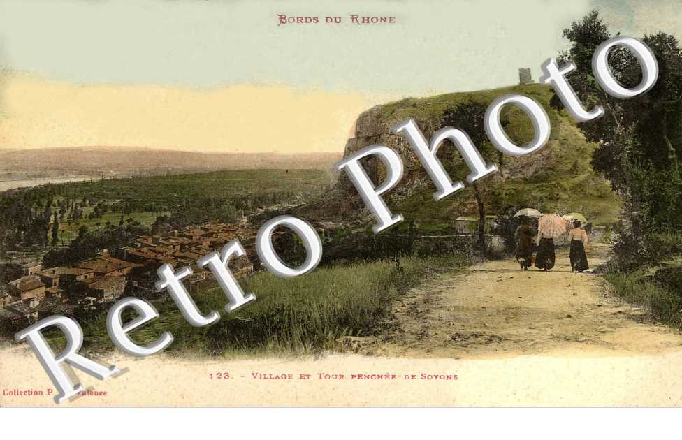 Village et Tour Penchee