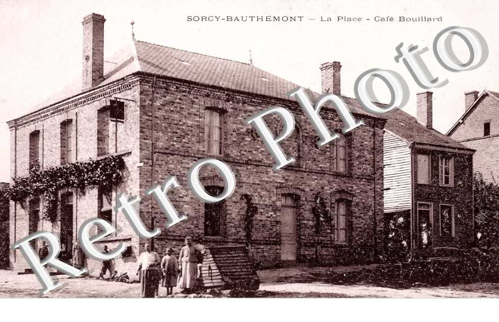 la place, cafe Bouillard