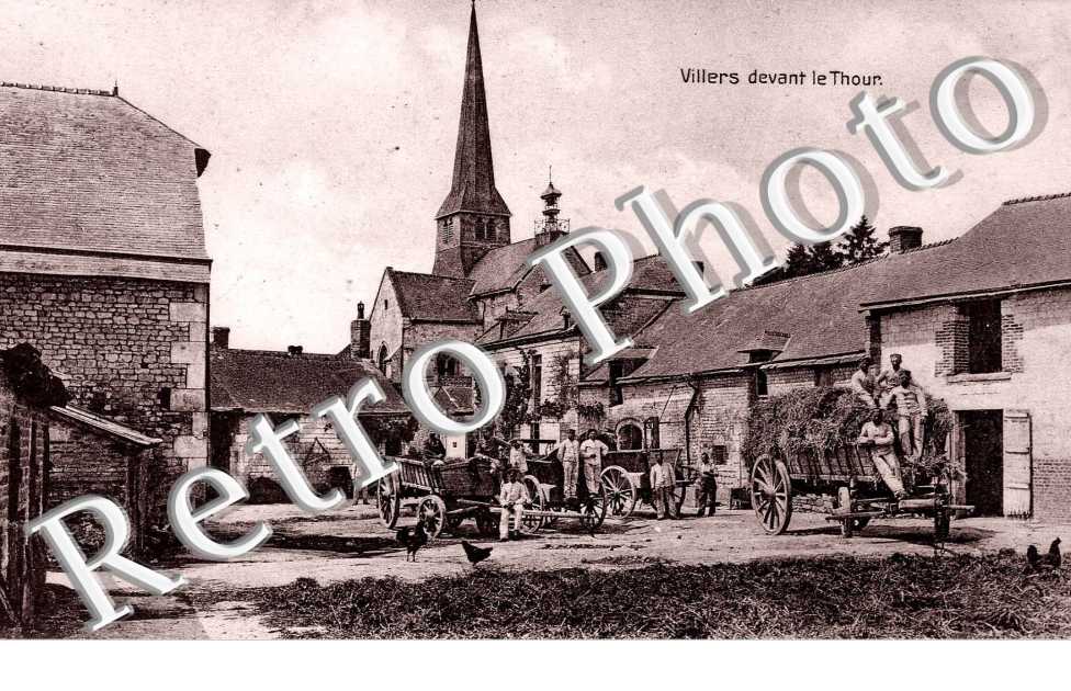 cour de ferme et eglise
