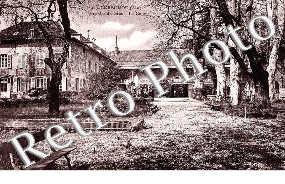 Hospice de Grex - la cour
