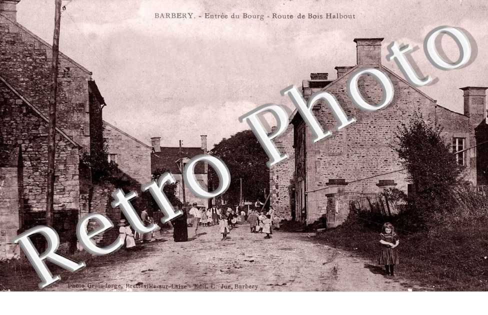 entree du bourg, route de Bois-Halbout