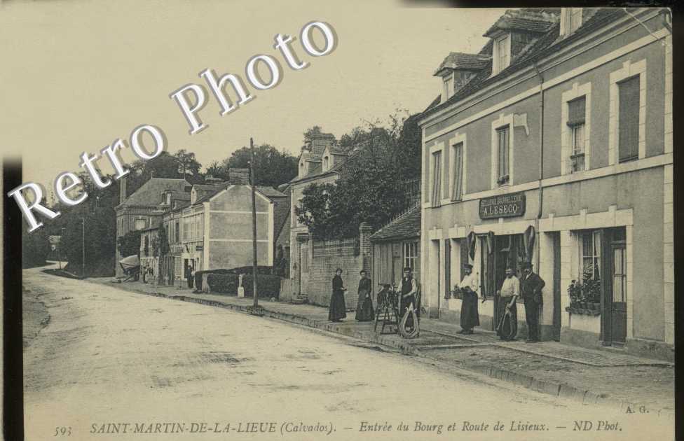 Entrtee du bourg et route de Lisieux