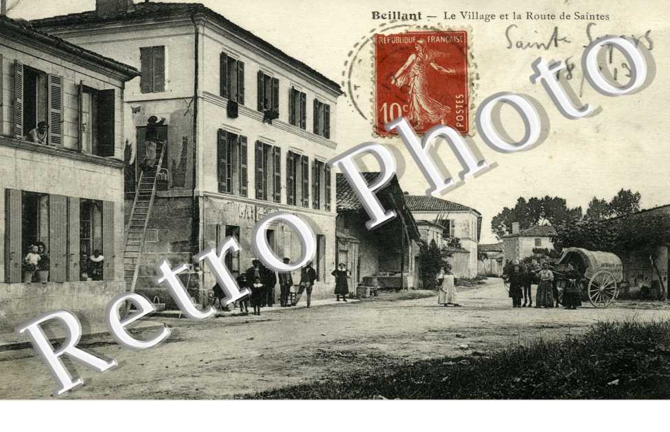 BEILLANT -  LE VILLAGE ET LA ROUTE DE SAINTES