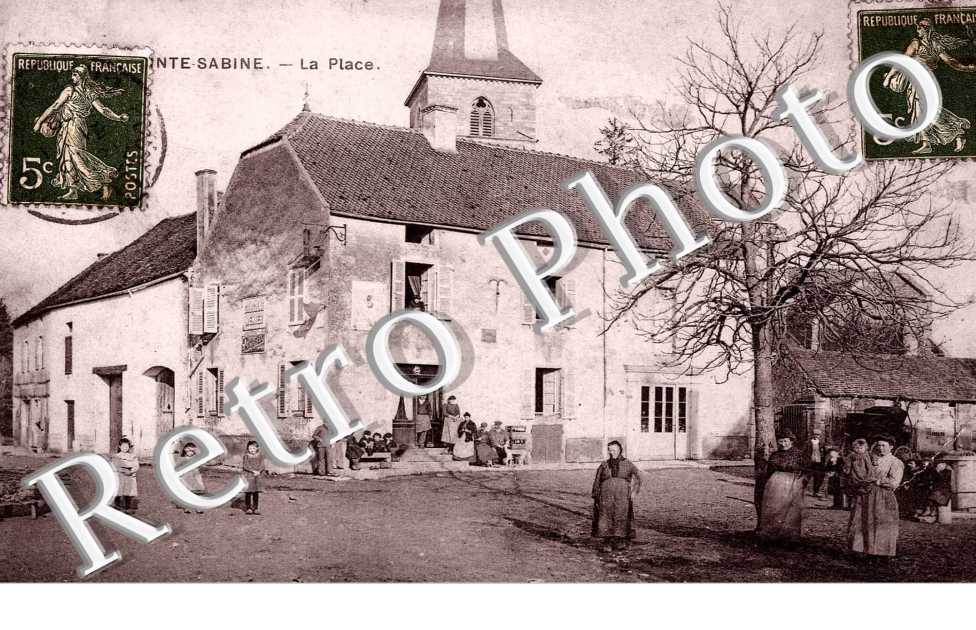 Sainte Sabine - La place