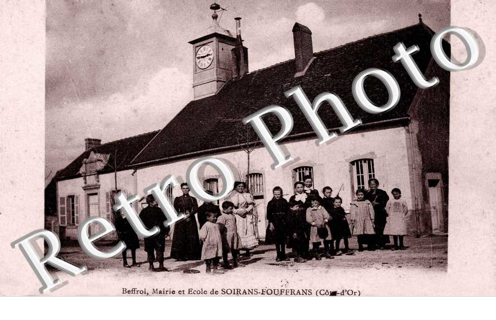 Beffroi, mairie et Ecole