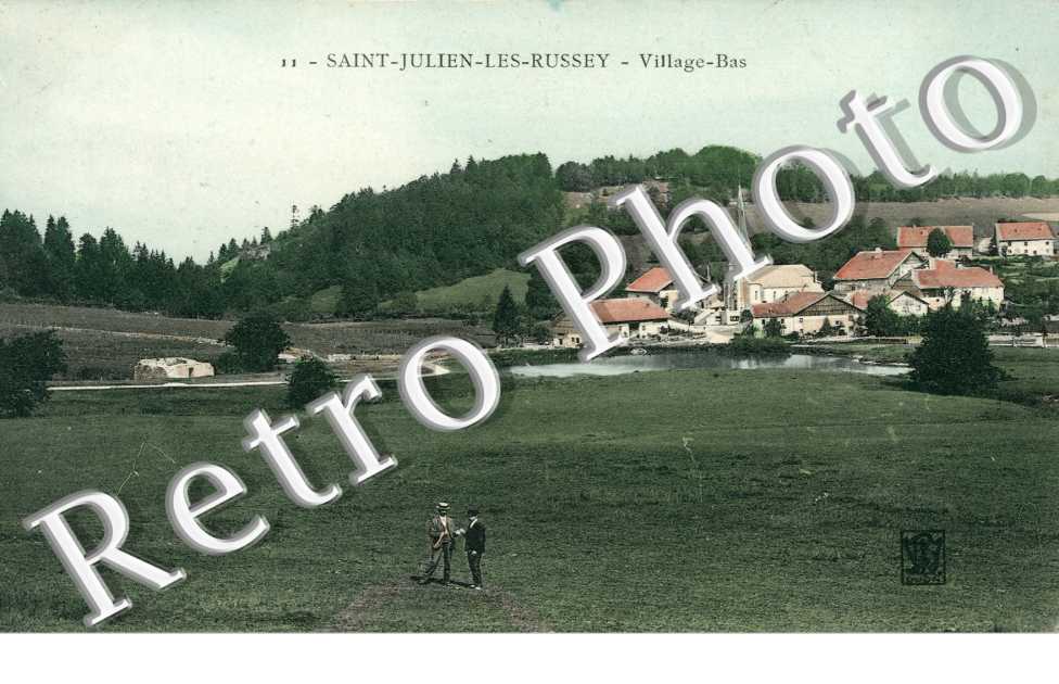 Village Bas