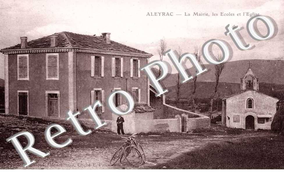 Mairie - ecoles - eglise