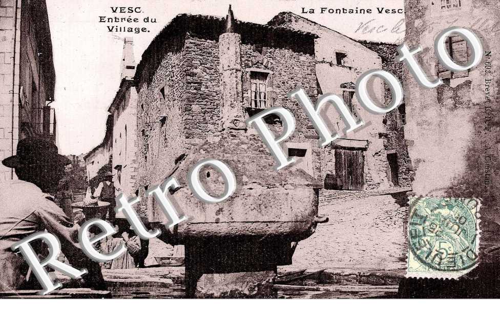 La Fontaine - entree du village