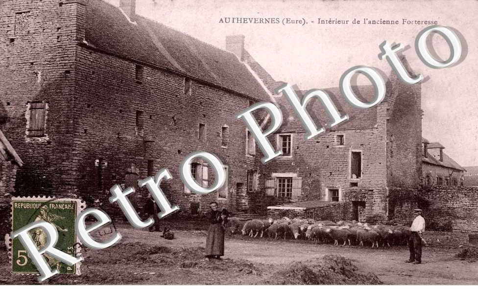Interieur de l'ancienne forteresse