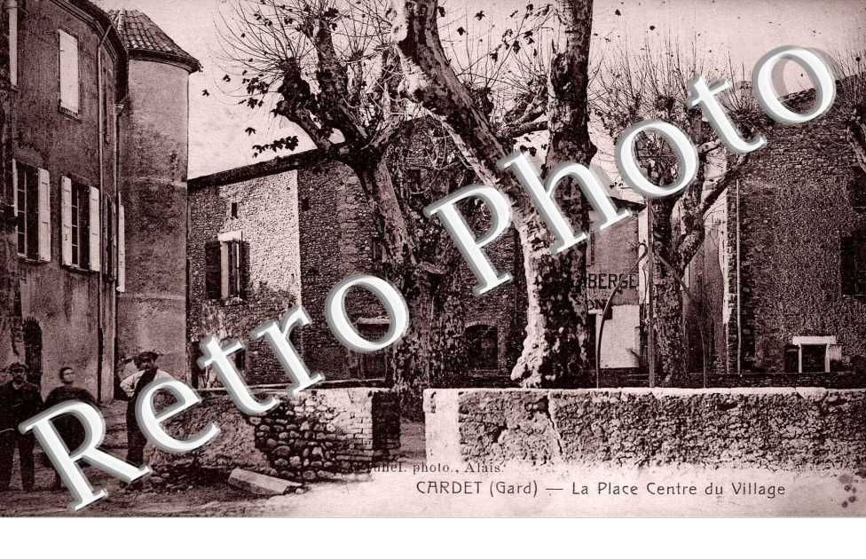 La place centre du village