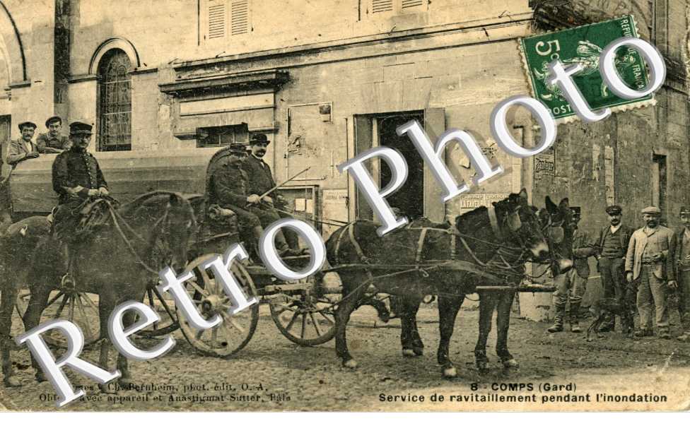Service de ravitaillement pendant l'inondation