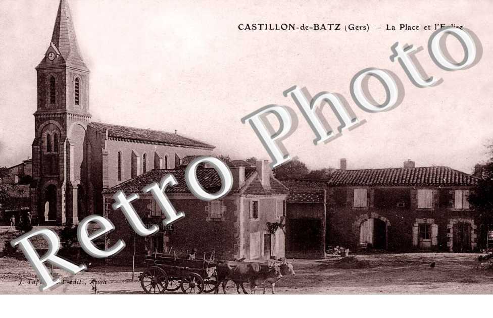 la place et l'eglise