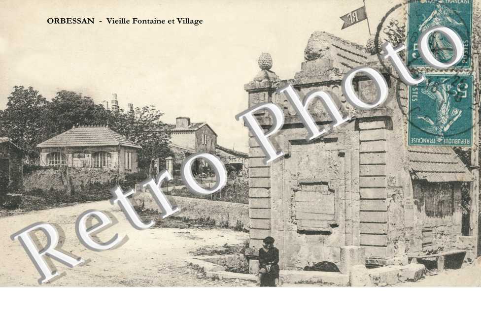 vieille fontaine et village