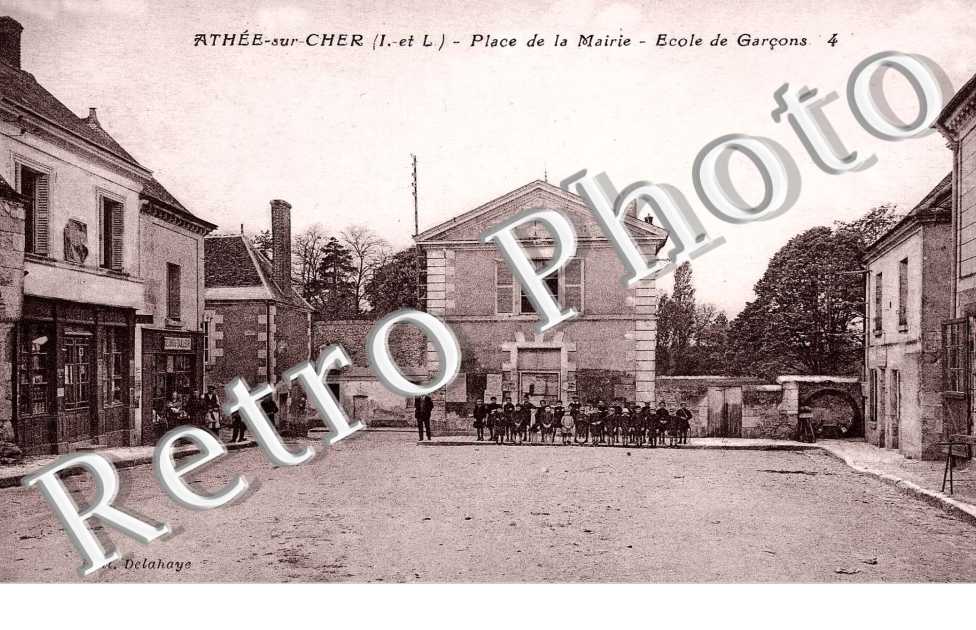 Place de la Mairie - Ecole de Garcons