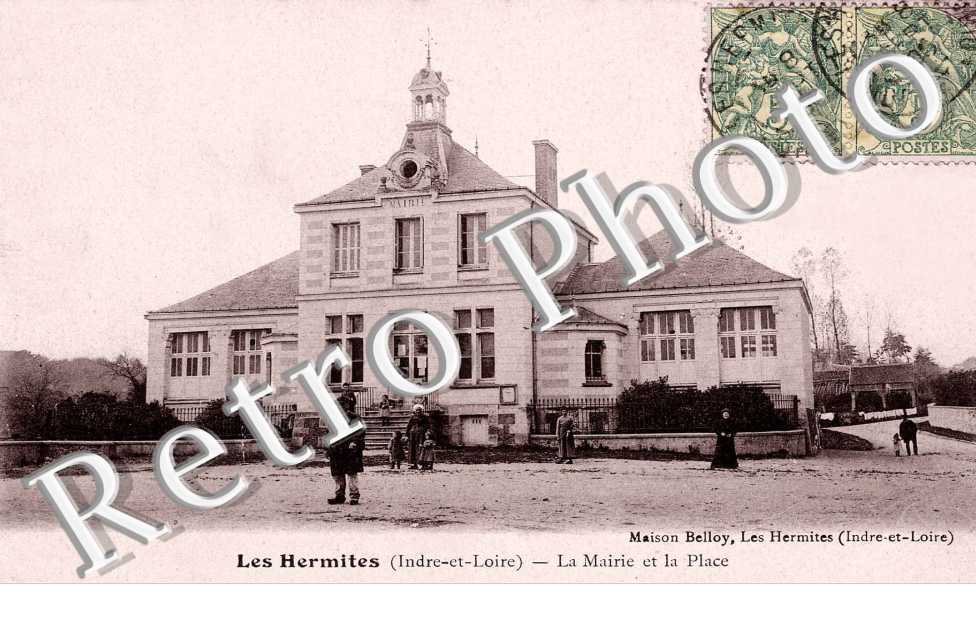La Mairie et la Place