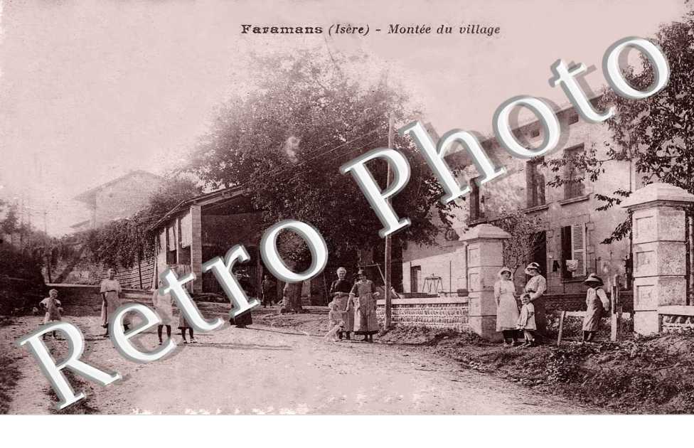 montee du village