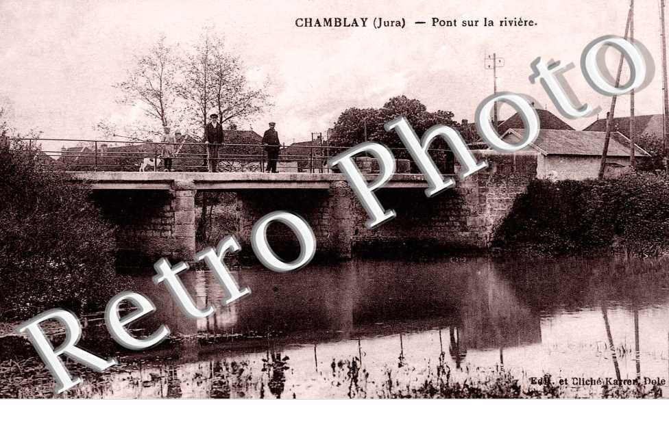 Pont sur la riviere
