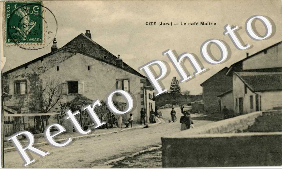 Le Cafe Maitre
