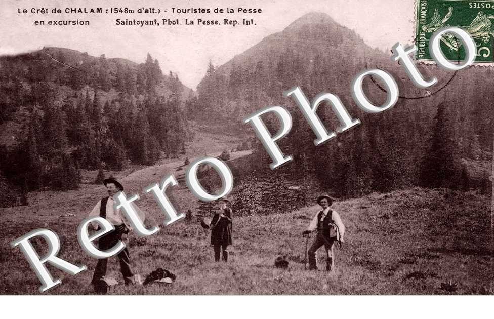 La Cret de Chalam  Touristes de la Pesse en excursion