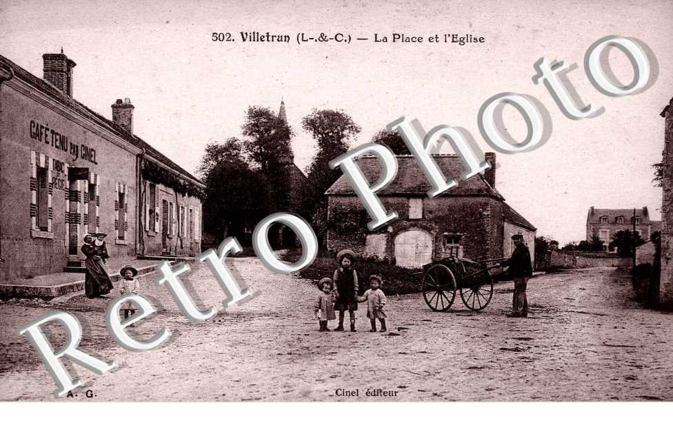 La place et l'eglise