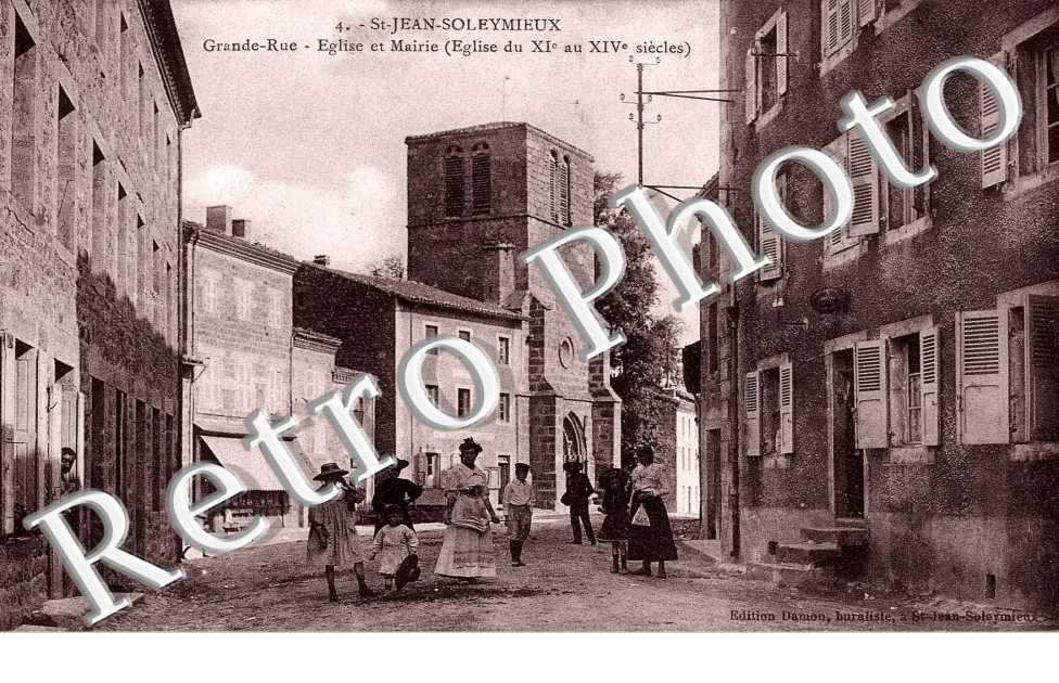 grande rue, eglise et mairie