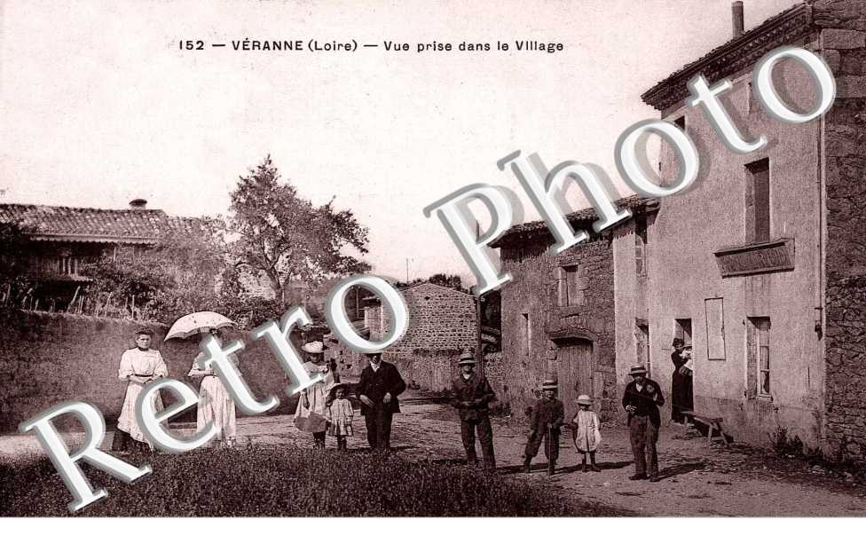 Dans le Village