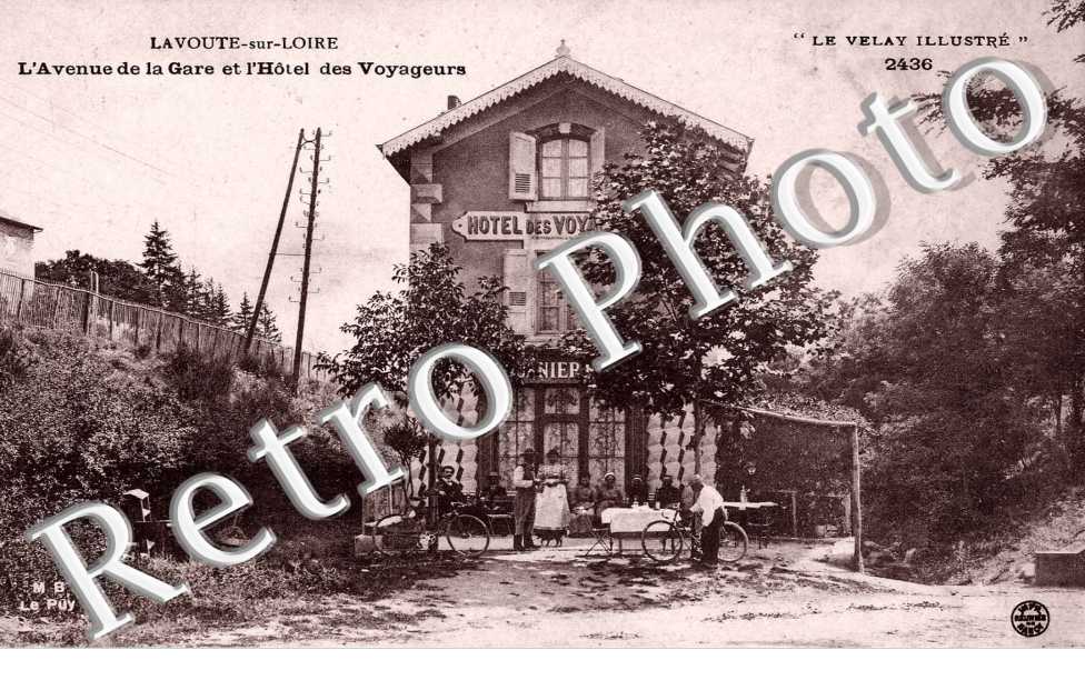 l'avenue de la gare et l'hotel des voyageurs