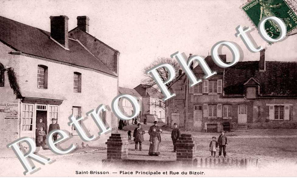 place principale et rue du Bizoir