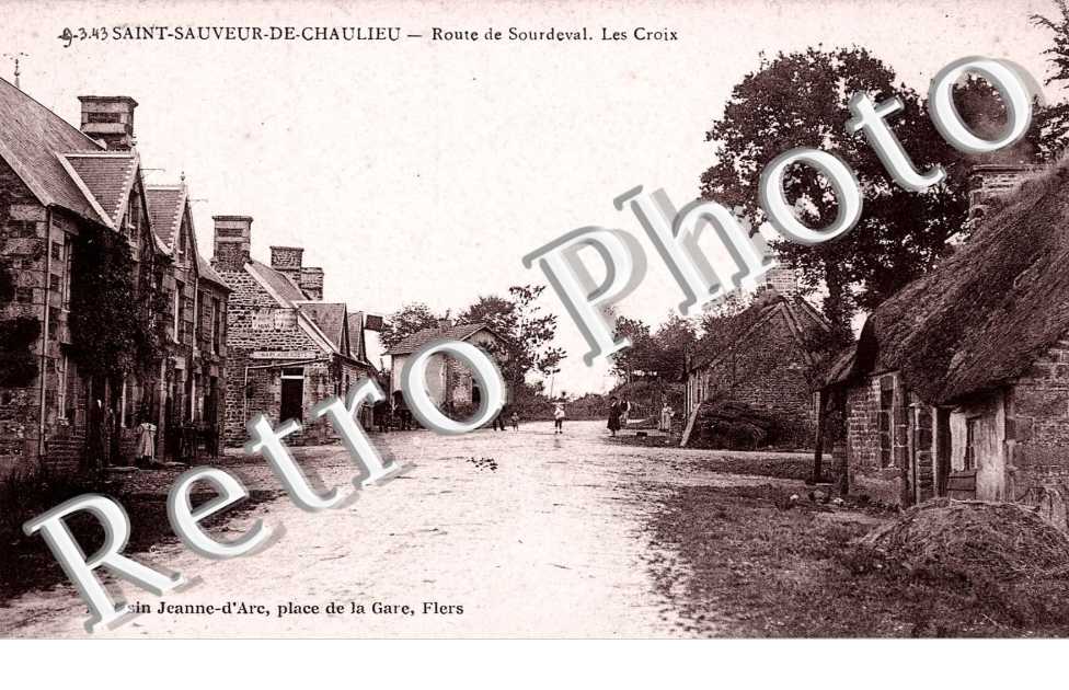 Route de Sourdeval - les croix