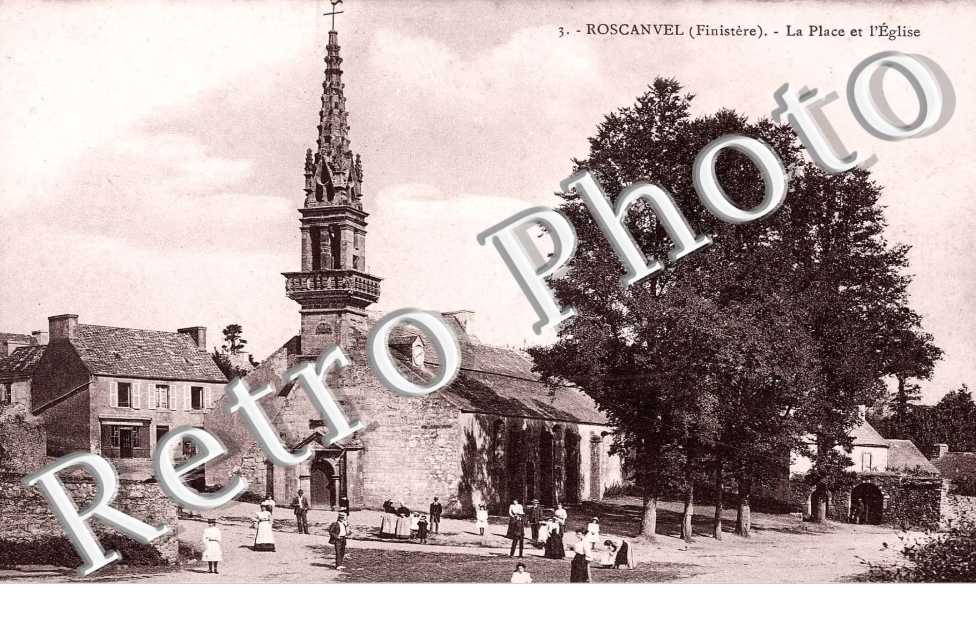 LA PLACE DE L'EGLISE