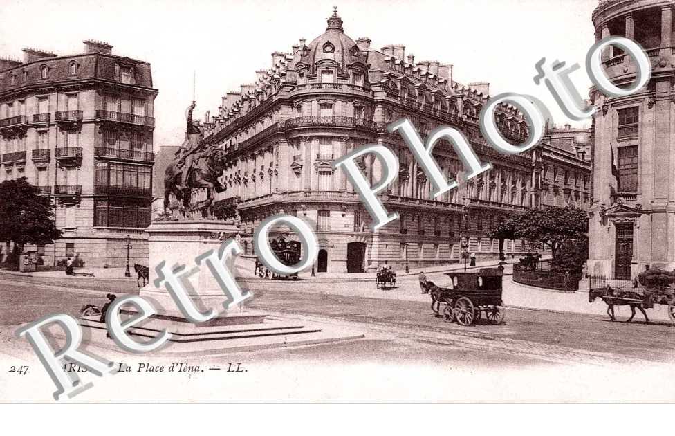 PLACE D'IENA