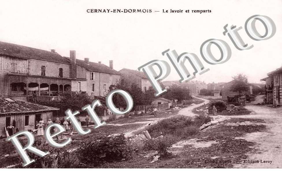 le lavoir et les remparts