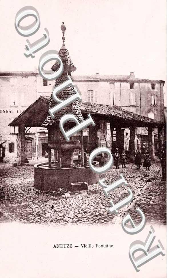 vieille fontaine