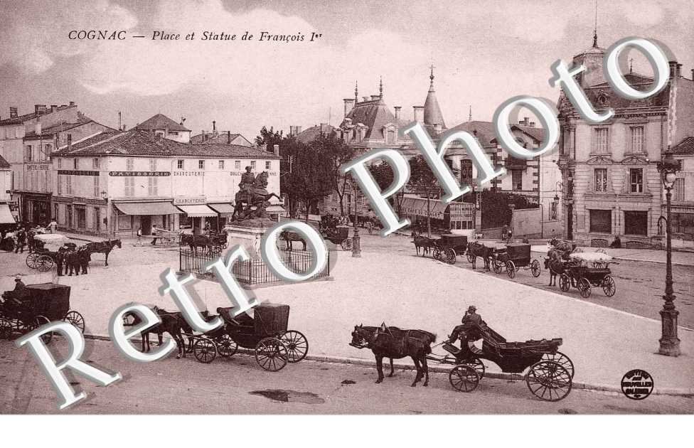 PLACE ET STATUE