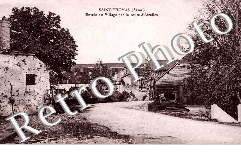 Entree du village par la route d'Aizelles