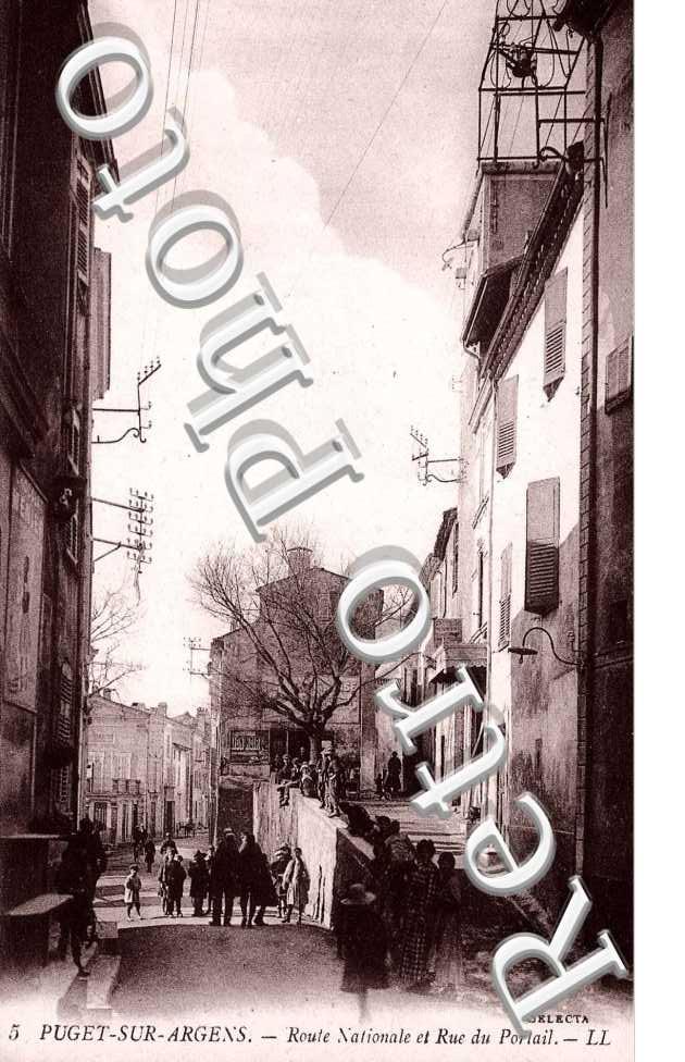 Route nationale et rue du portail